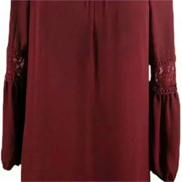 LUXOLOGY WOMEN'S MAROON LACE, ABOVE KNEE, LONG SLEEVE, LINED DRESS - Picture 4 of 10